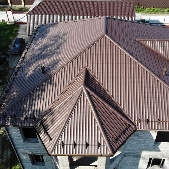 Монтаж сложной крыши и кровли в Долинске и Сахалинской области
